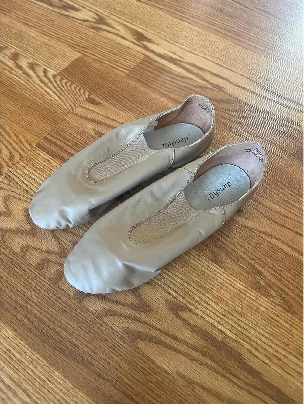 Women’s Jazz shoes Danshuz SIZE 12 M